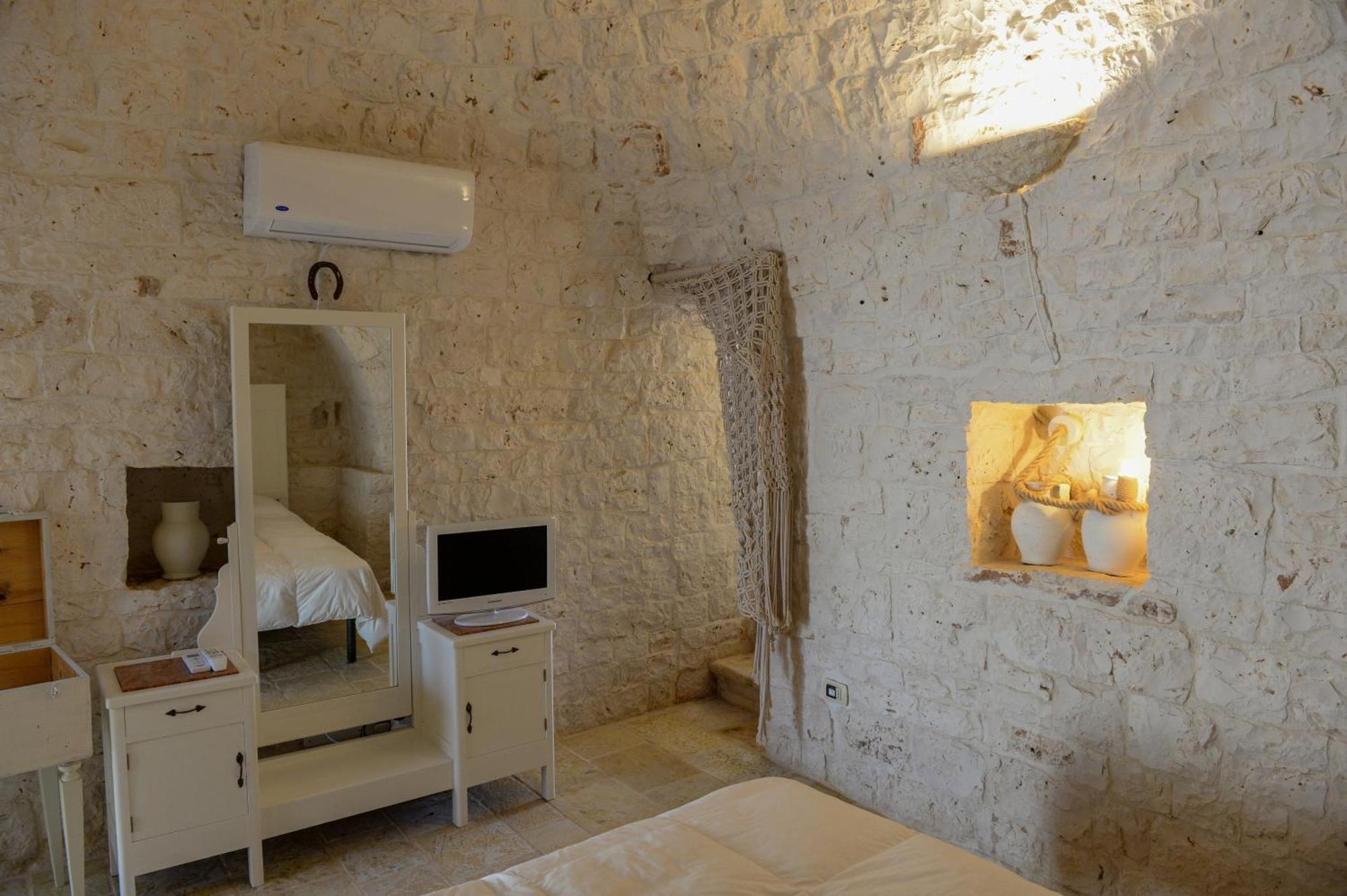 Trulli Lisanna - Apulian Hideaway With Pool Apartment Antonelli Bagian luar foto